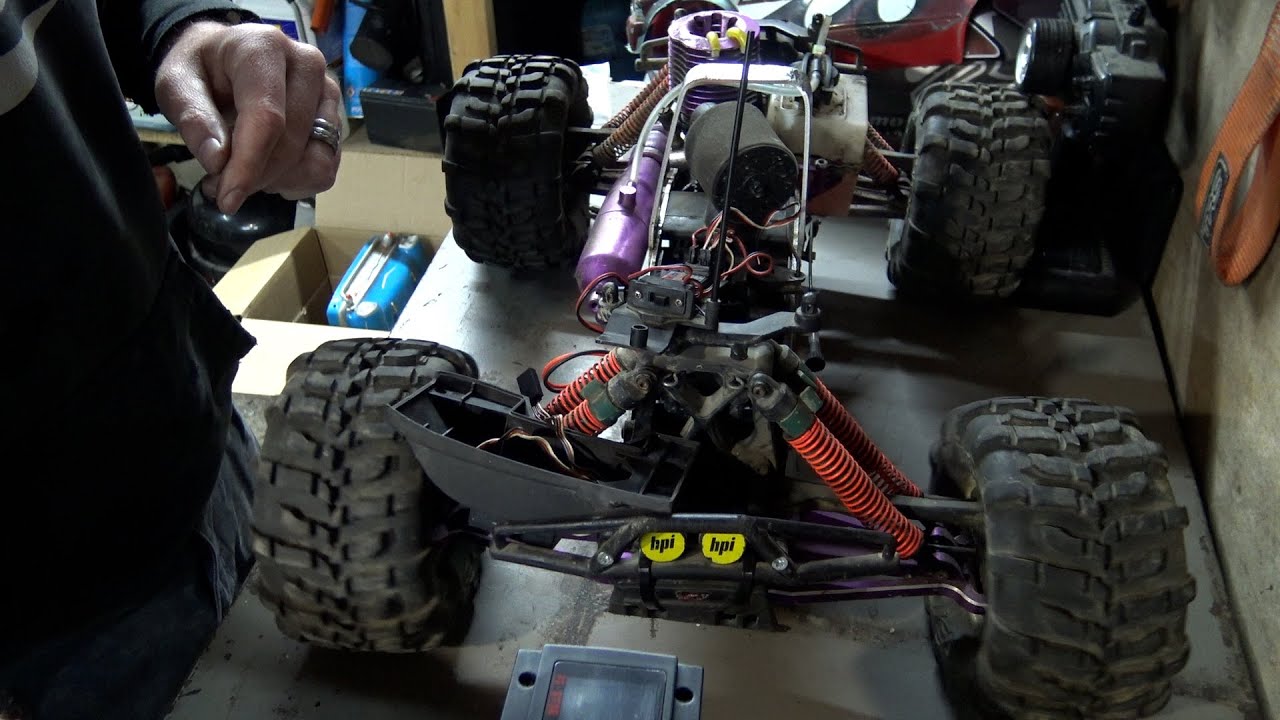 HPI Savage 2.4GHz Receiver & HPI Rush New Wheels!