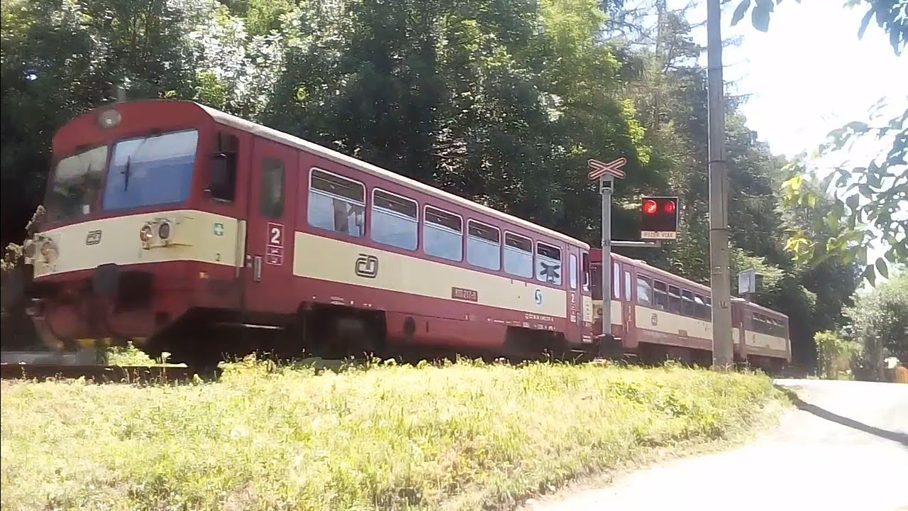 Železniční přejezd (AŽD 71) Sázava [1]