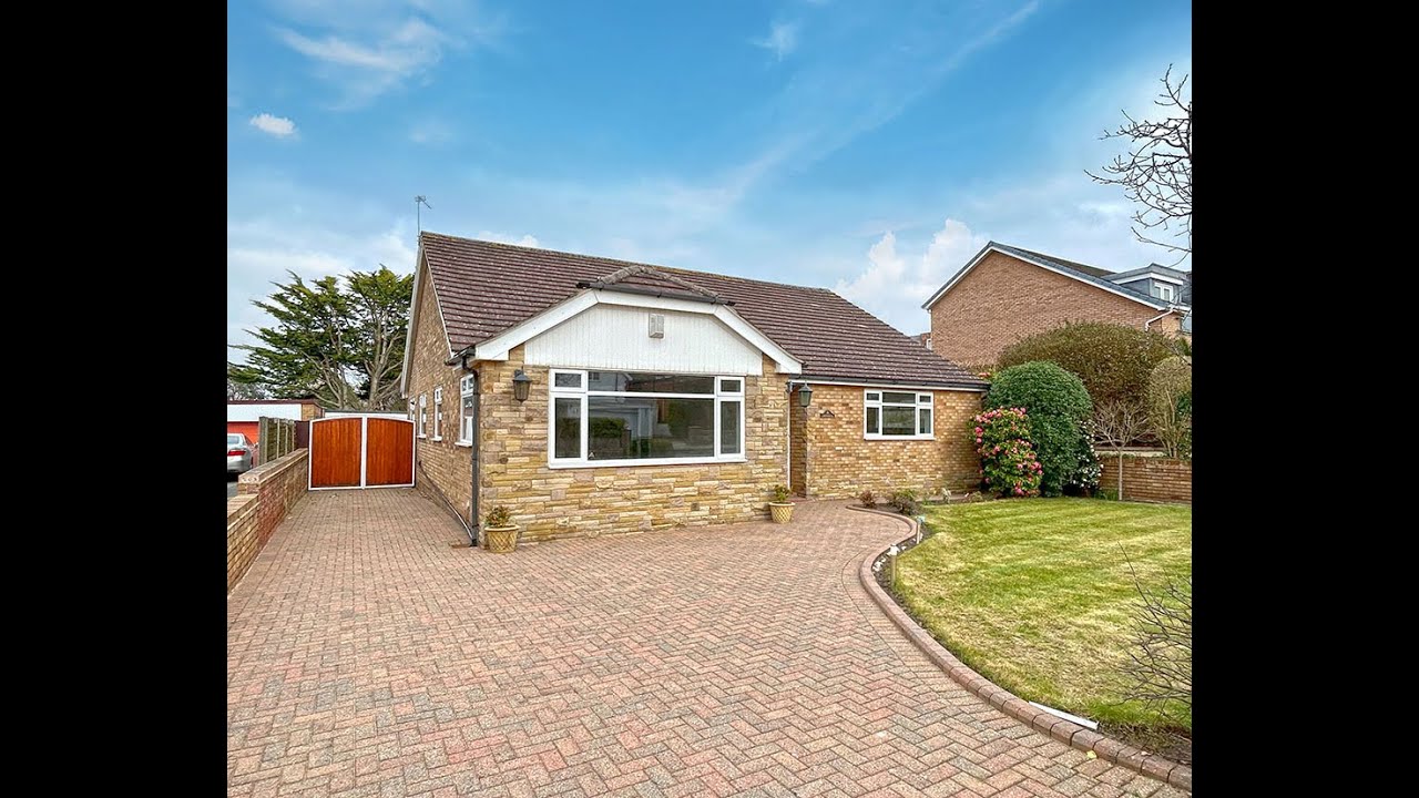 Property For Sale, Chris Tinsley Estate Agents, Large Three Bedroom, Detached True Bungalow.