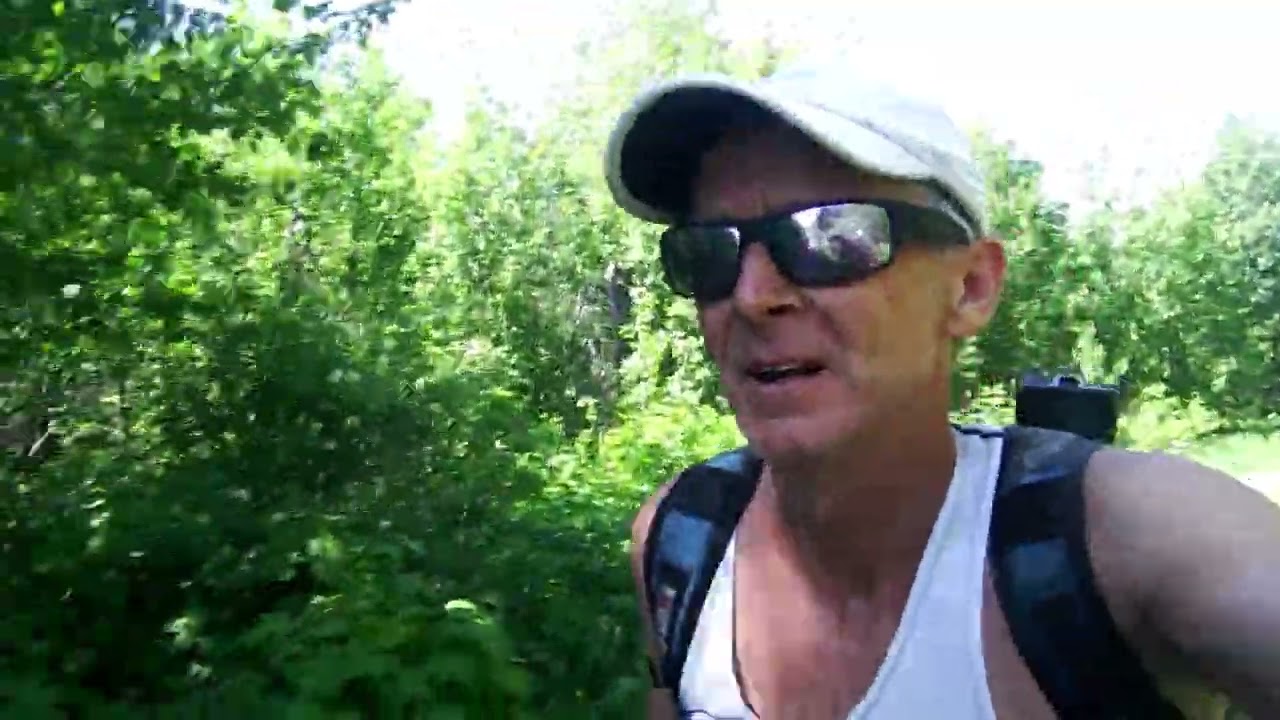 HIKING the DIVIDE LAKE TRAIL up to DIVIDE LAKE, Okanagan Mountain Park, Kelowna, BC, Canada