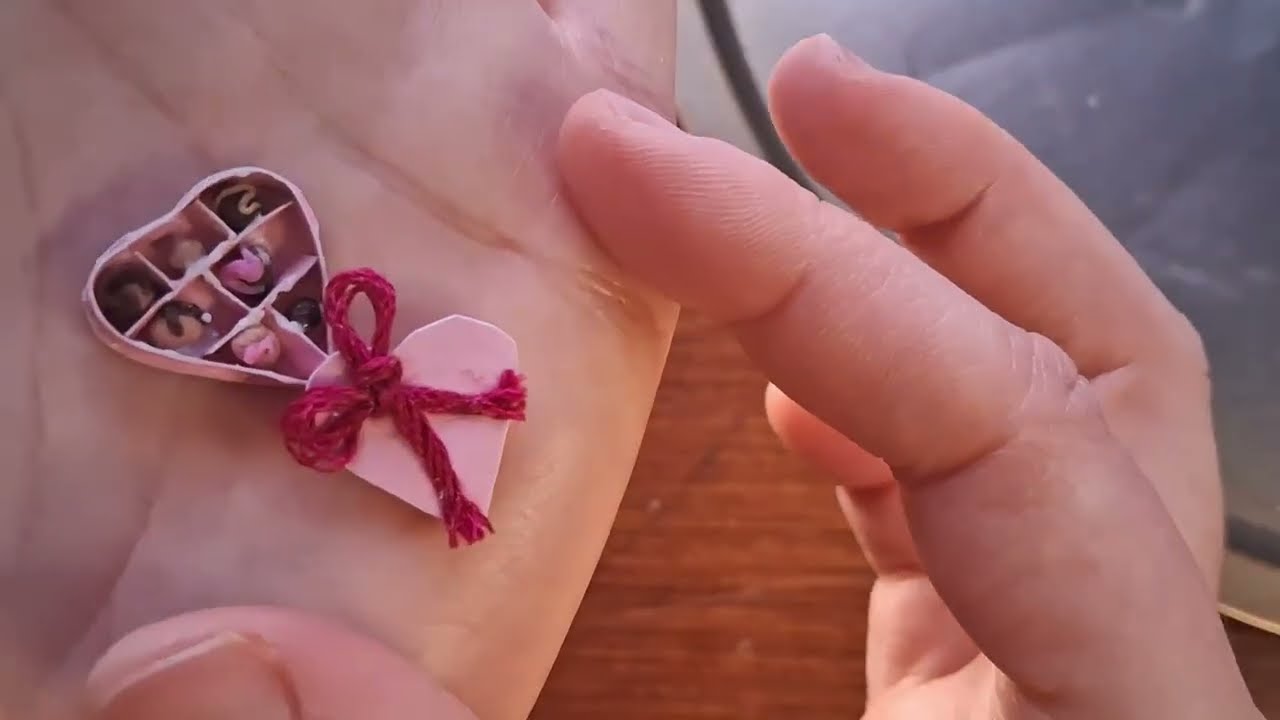 DIY Dollhouse Miniature Valentine Candy Heart Box 💕🍫