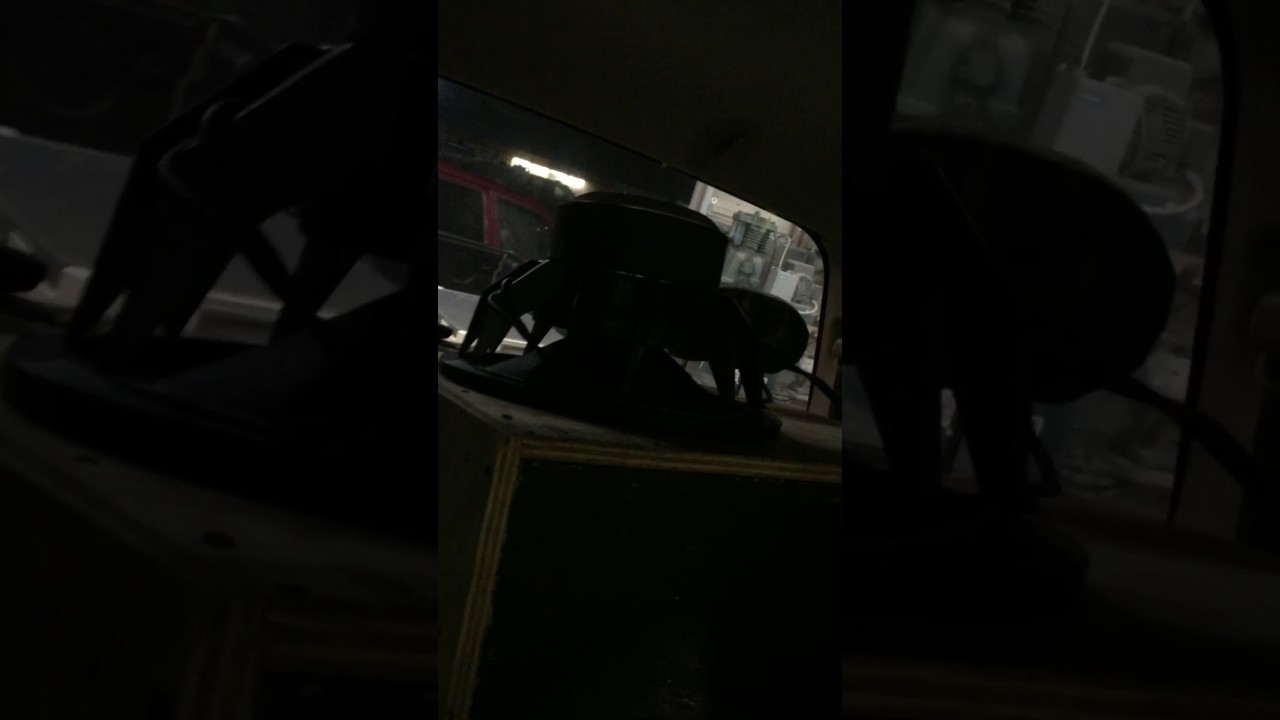 Soundstream 15 on 1500 watts in a ram 1500