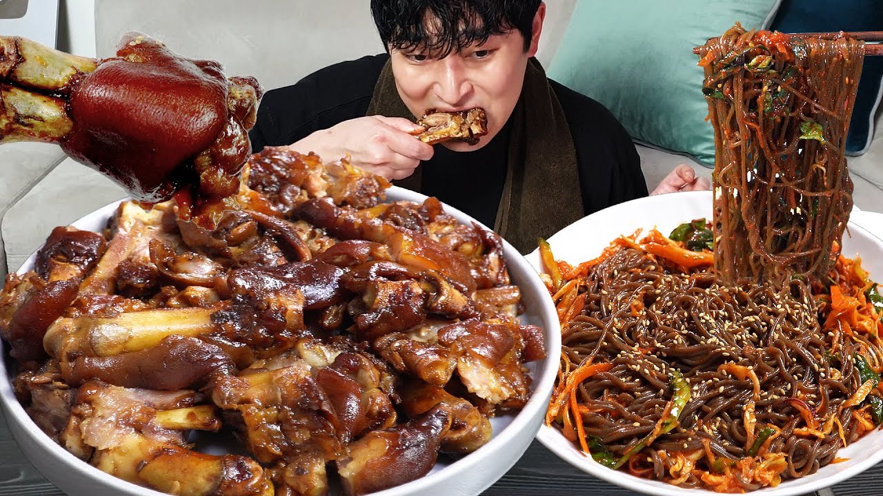 Мои любимые свиные лапки MUKBANG REALSOUND ASMR EATINGSHOW