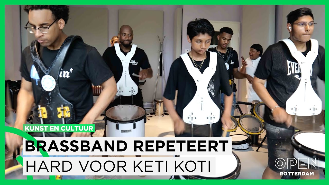 Brassband SKVR uit Hillevliet druk met repetitie Keti Koti | KUNST & CULTUUR