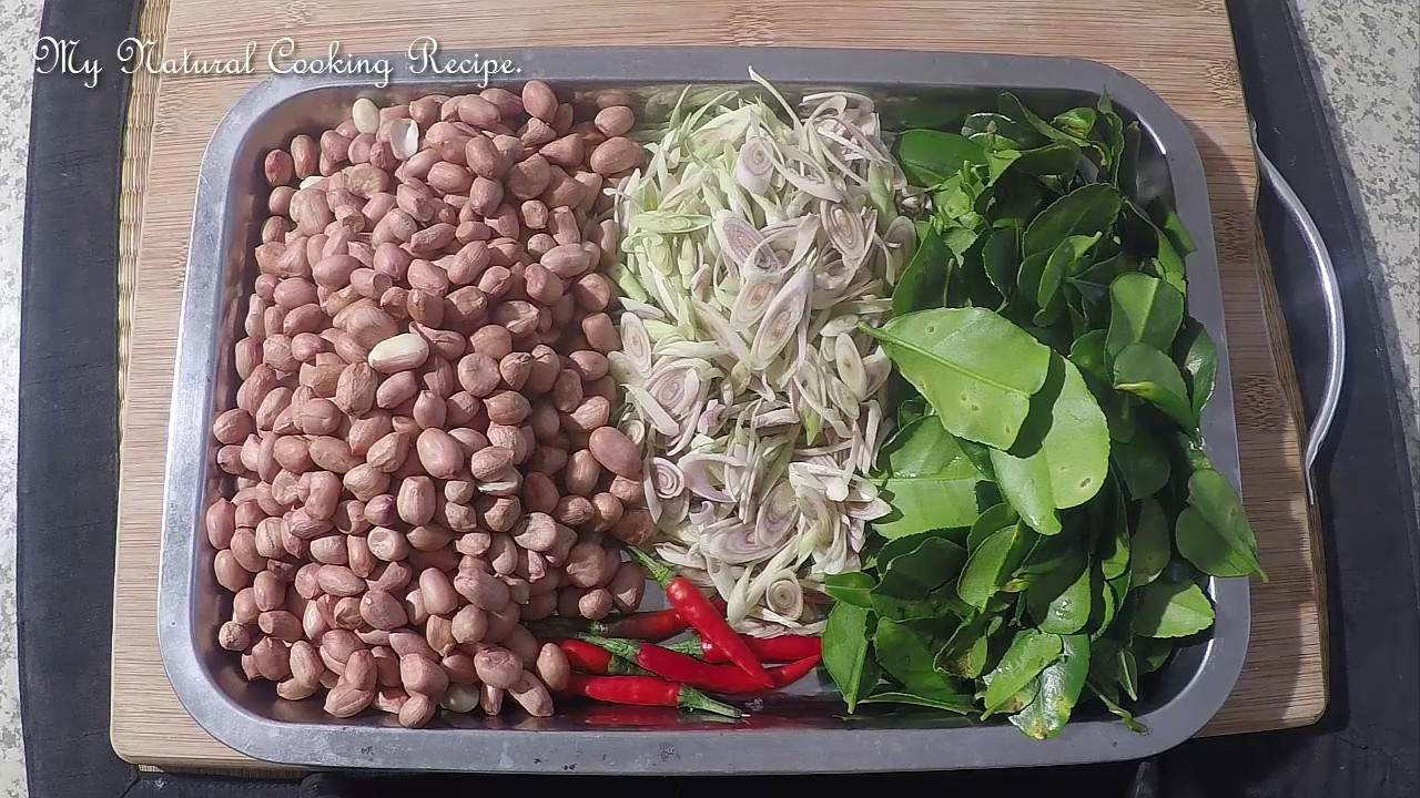 Deep Fry Peanuts with Lemon grass and Kaffir Lime Leaves