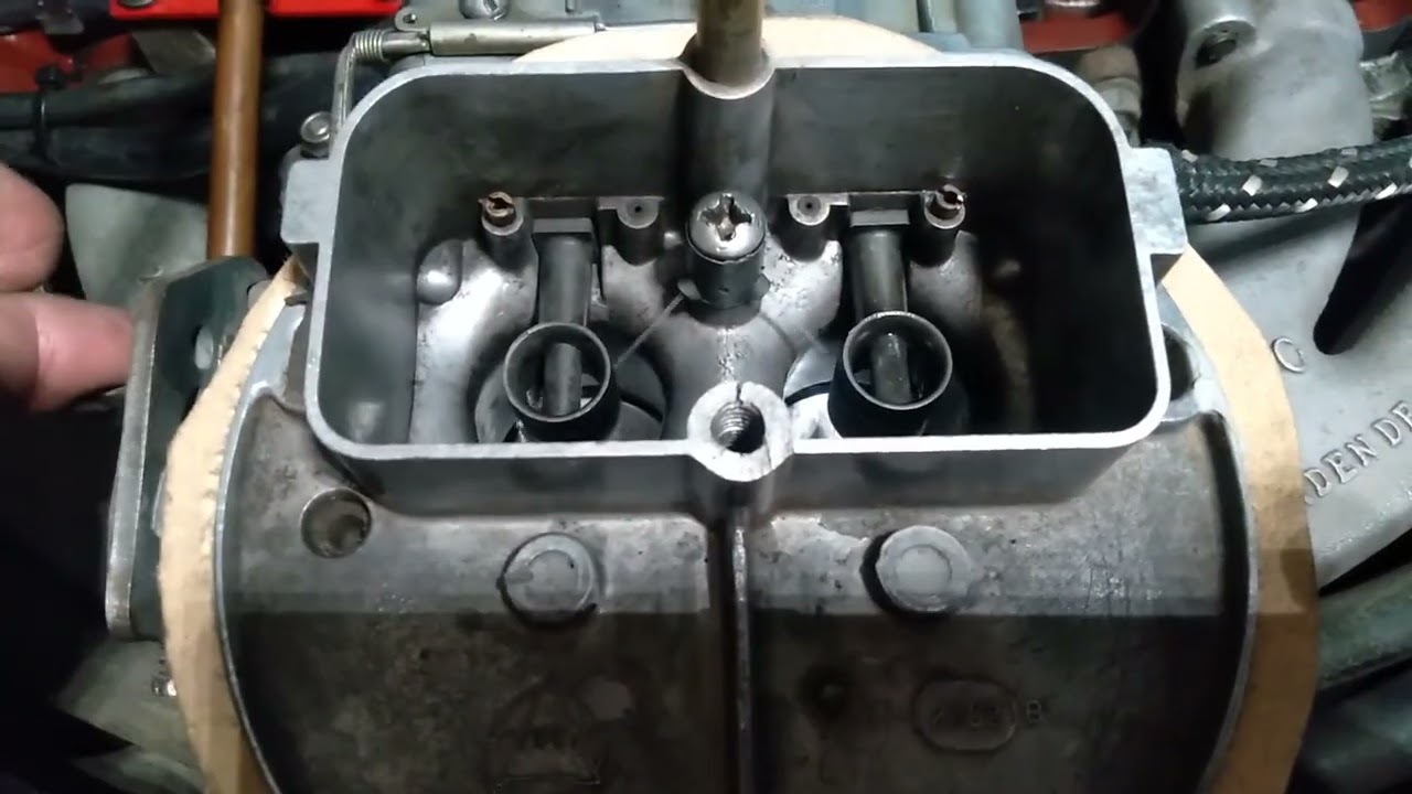Accionamiento y función  de la bomba de pique (carburacion)