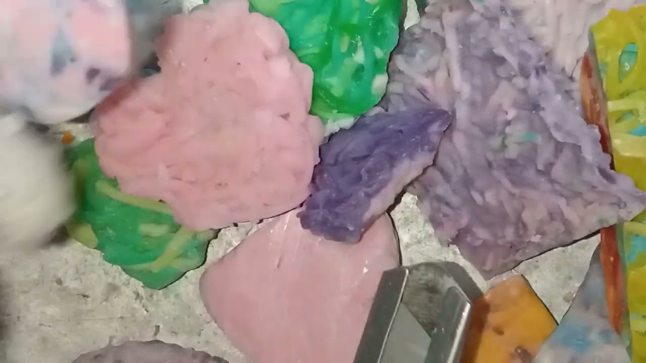 Breaking and cutting 🔪💙🩵🤍💜🩷💛🤎❤️💚🧡💖✨🥰 colourful recycled soaps 