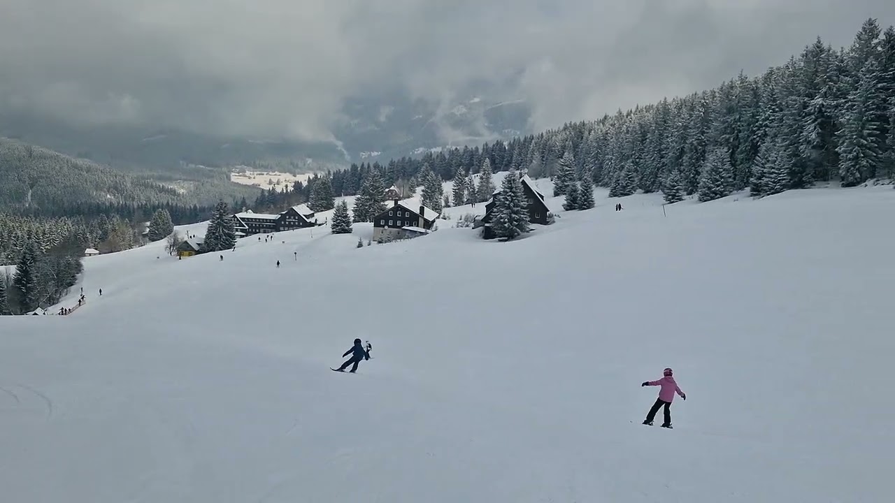 Pec pod Sněžkou 2025 8K Paulina