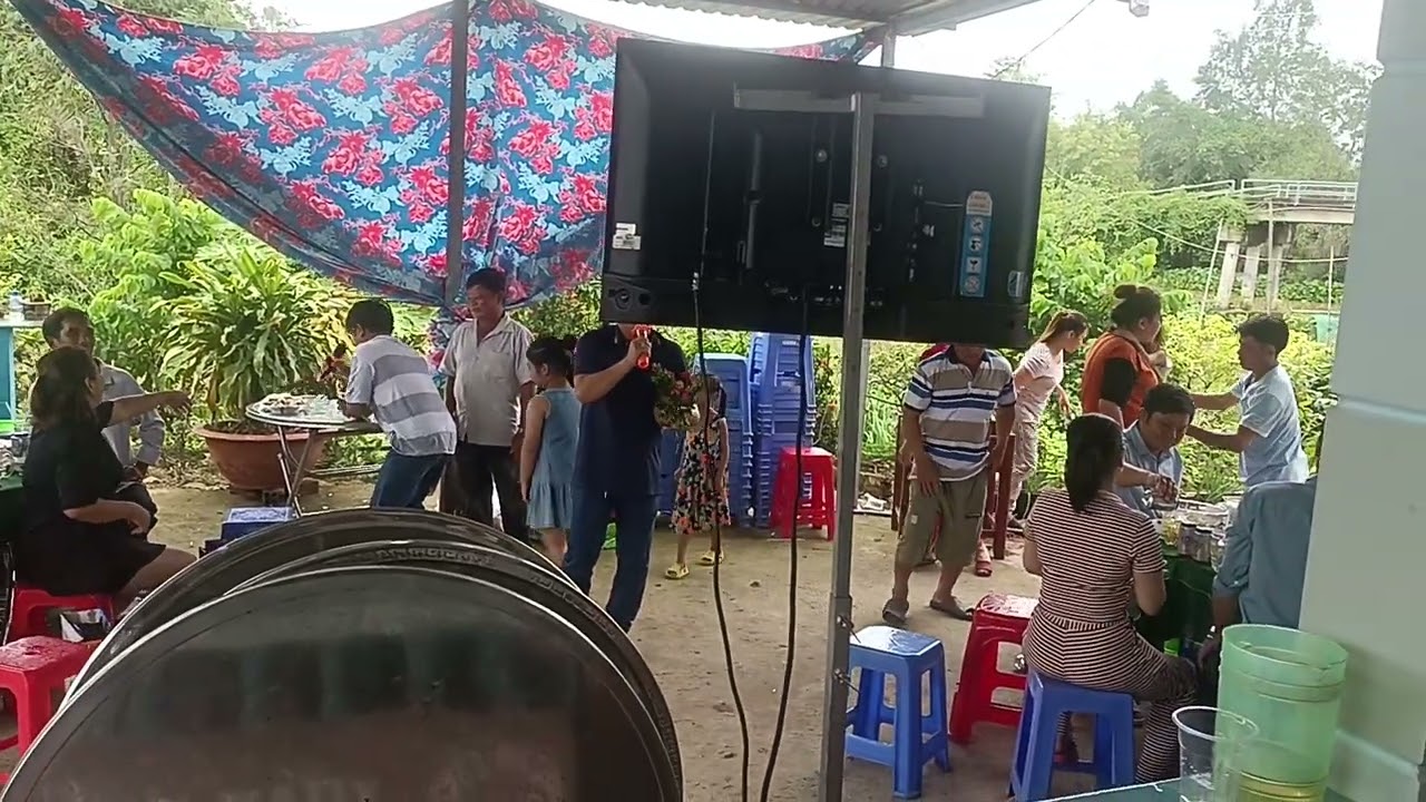 mien tây đươc cái nhiệt tình các bạn ơi