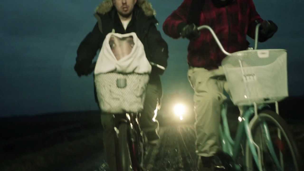 Kuningas P&auml;hkin&auml; & Set&auml; Tamu - Hei Scully OFFICIAL VIDEO