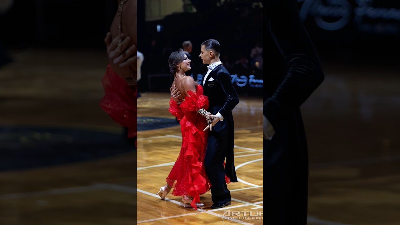 🇱🇻R.Meiksans & V.Smolina #wearedancesport #ballroomdance#wdsf#Top#dc#fyp #dancer #moments #love#kiss