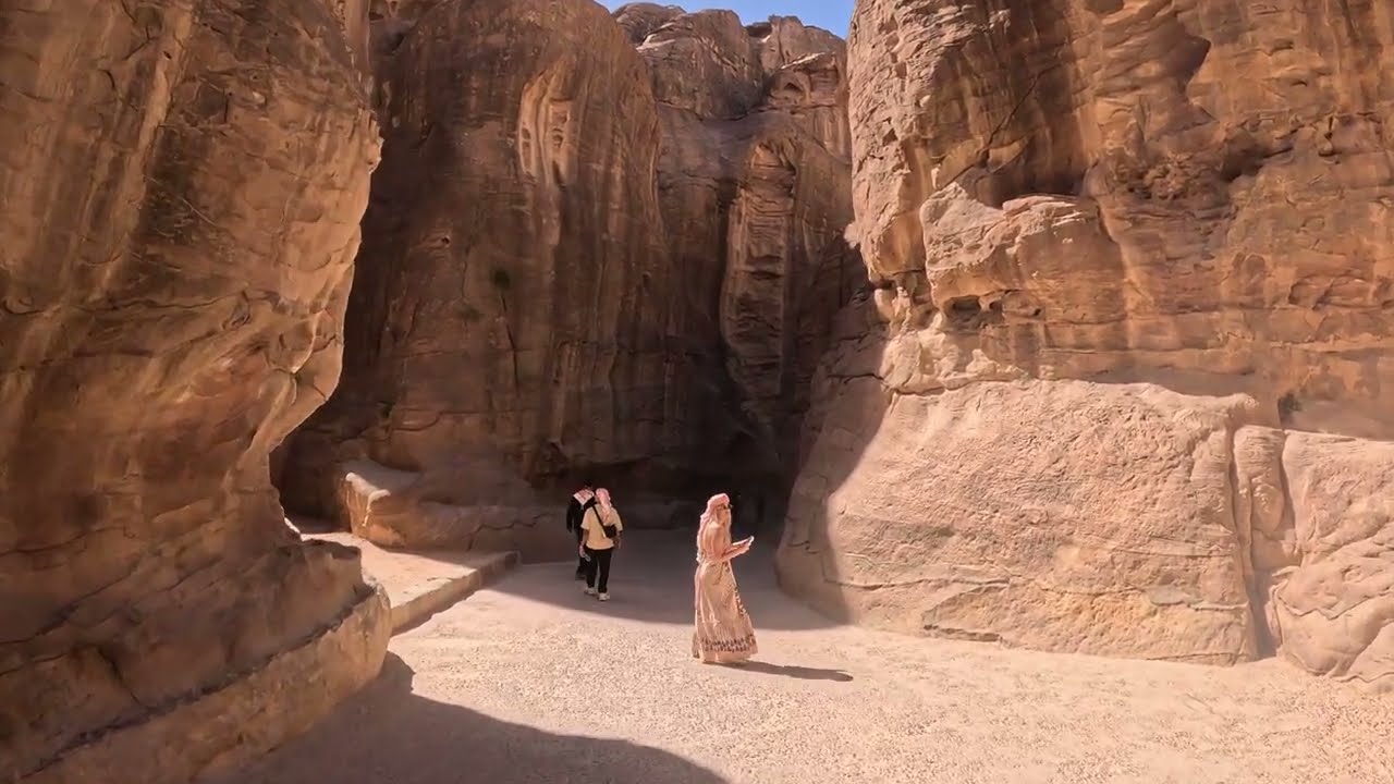 Wandering in Petra, Jordan
