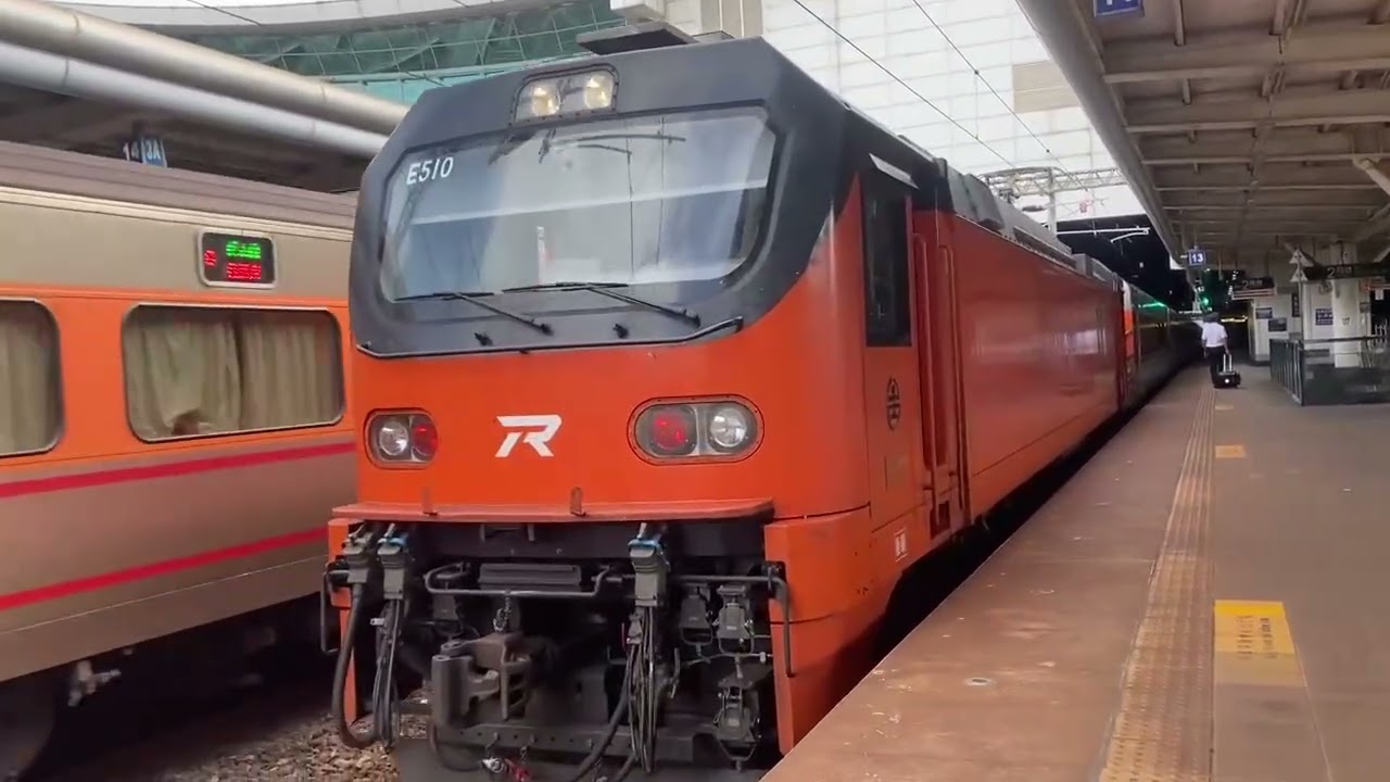 20250920@121次E500型自強號新左營站進站交會138次E500型自強號新左營站出站(岡山粉絲親自拍攝)
