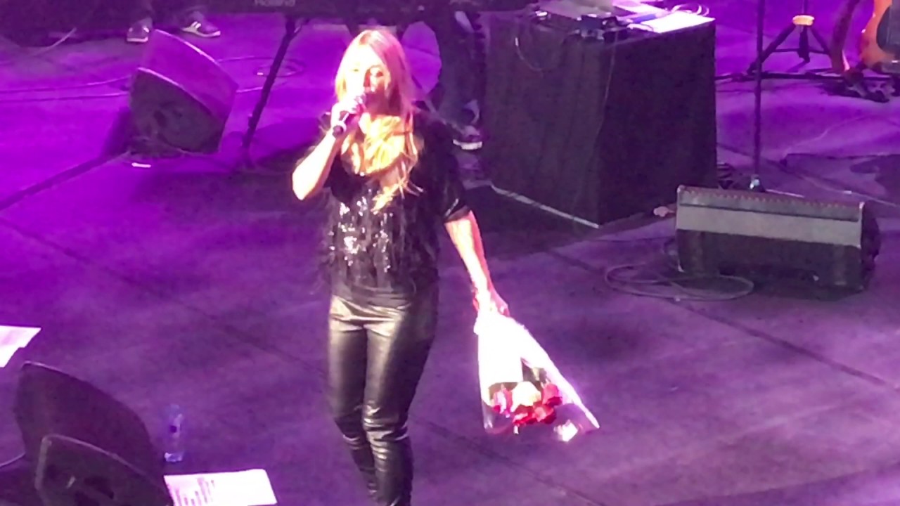 Je m'appelle Hélène. Hélène à l'Olympia 07.12.16