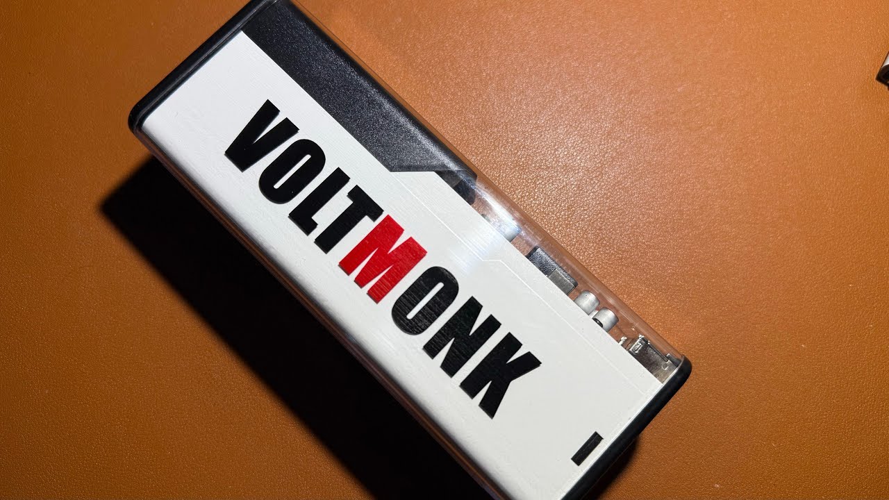 Volt-monk power bank with AC / DC output 140w max output