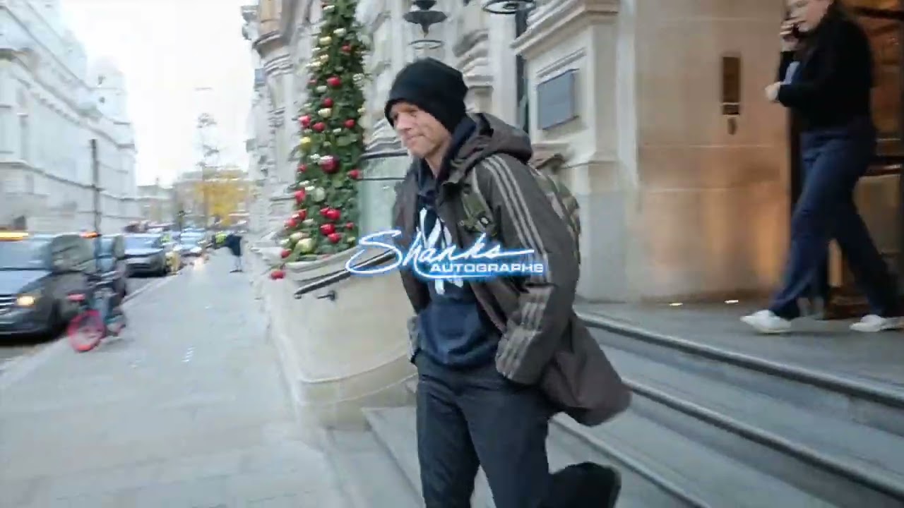 Sam Worthington  
