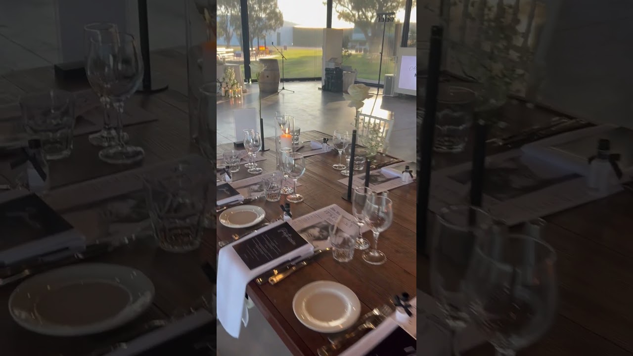 Oakover wedding in the swan valley #perthweddingphotography #swanvalleywedding #flowers