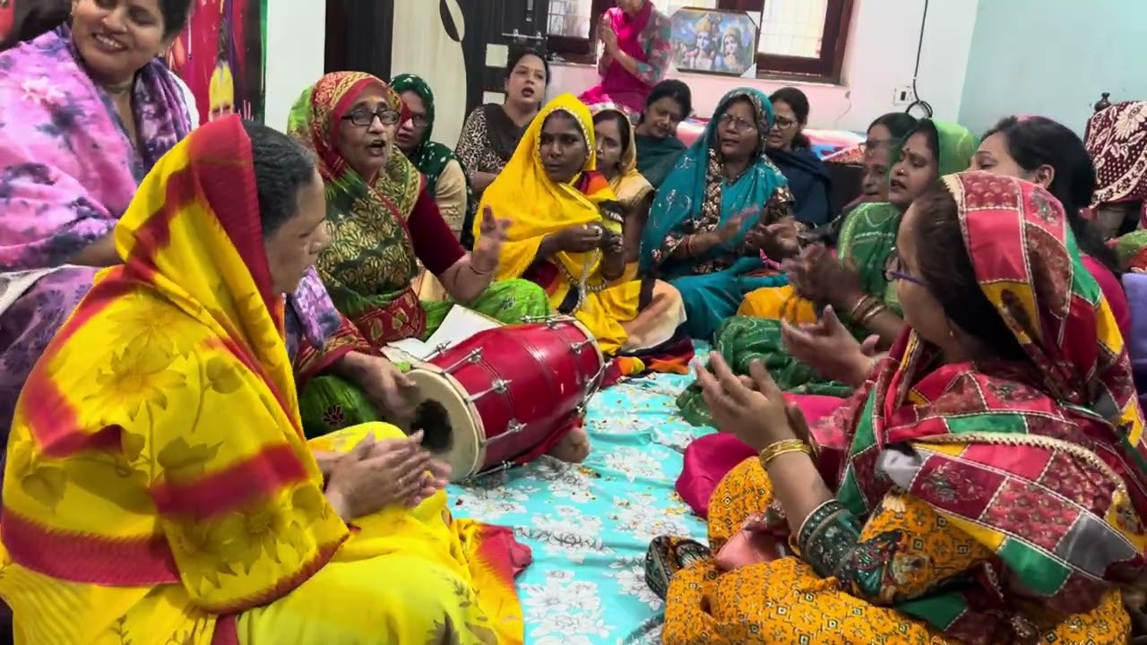 कई जन्मों से बुला रही हूँ, कोई तो रिश्ता ज़रूर होगा। बहुत ही प्यारा भजन🙏#viralvideo @Radhe_ki_toli_aligarh