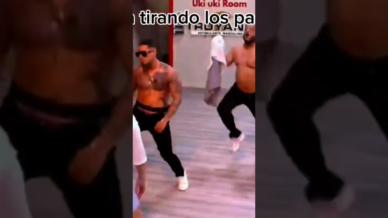 la fruta meneando la caja de bolas 