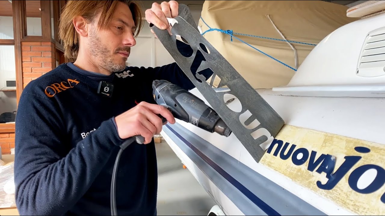 Rimozione e incollaggio LOGHI NUOVI su gommone ! tutta la procedura