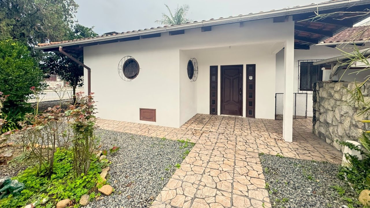 Locação - Casa para alugar no Guanabara em Joinville