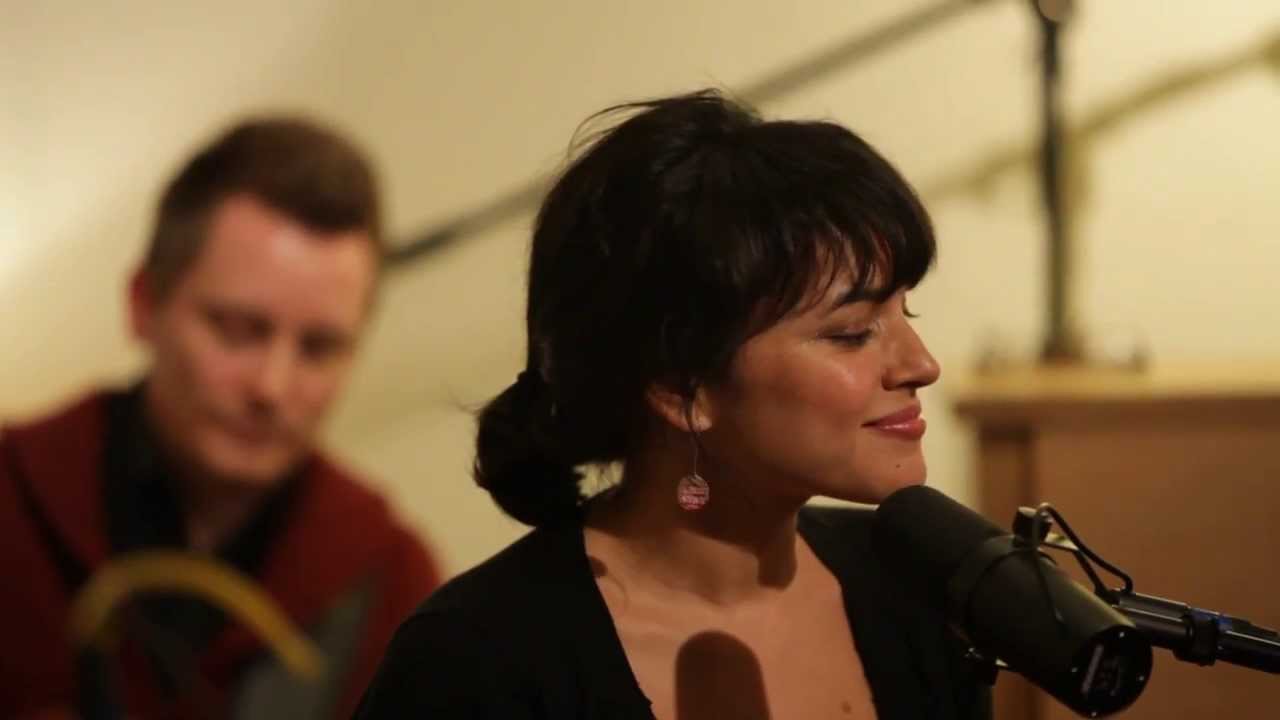Norah Jones (Don't Know Why) - Liberation Living Room