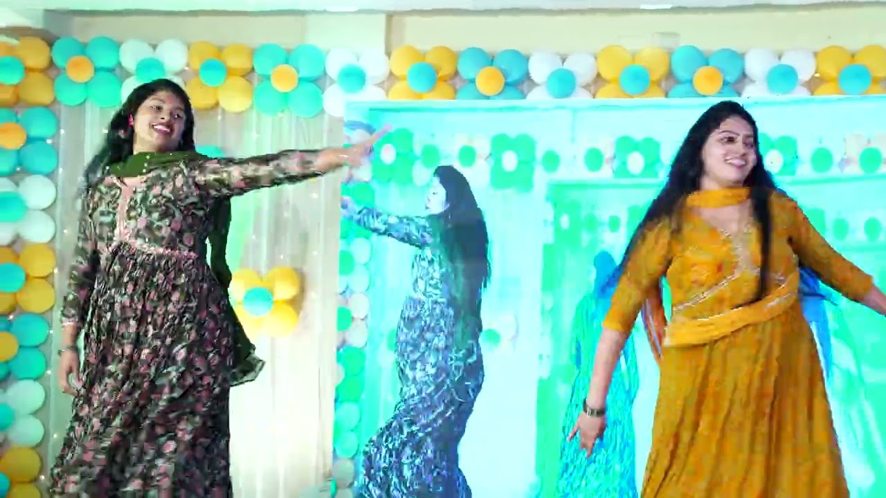 kalyani vacha vacha dance performance by Happy feet play school mothers,Kausalya colony bachupally