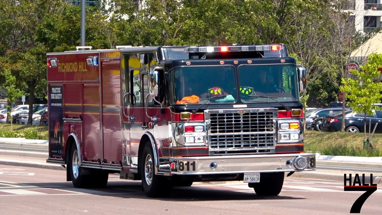 Richmond Hill Fire & Emergency Services + York Region Paramedics - Engine 811 & Unit 3470 Responding
