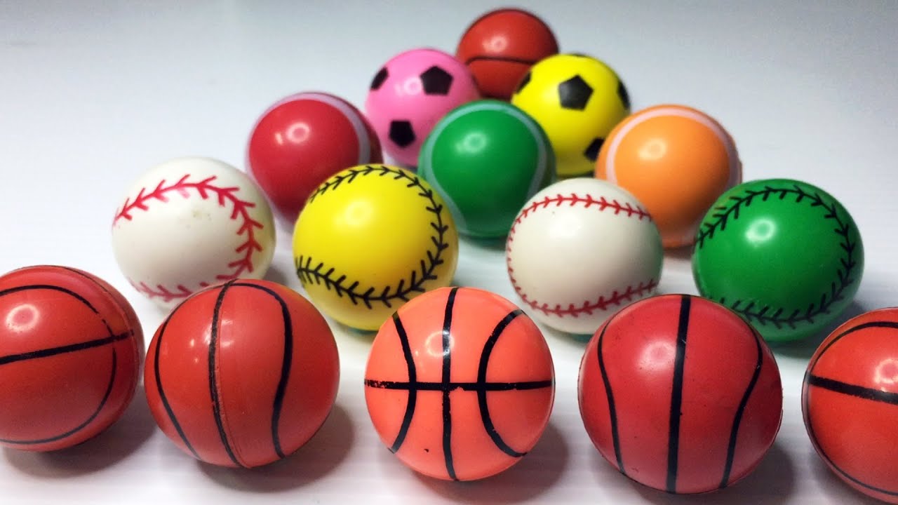 Sports Theme Bouncy Ball Spiral Machine... Fun Time With Toys Wonderland
