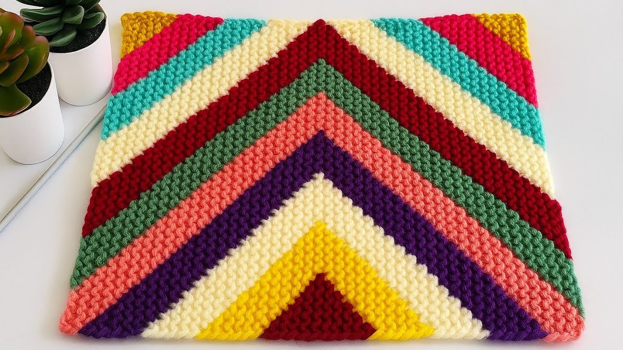 रंग बिरंगी उन से बनाए बहुत ही आसान और खूबसूरत🥰 चौकोरपायदान#doormat#paydannewdesign#diybynimmi#craft