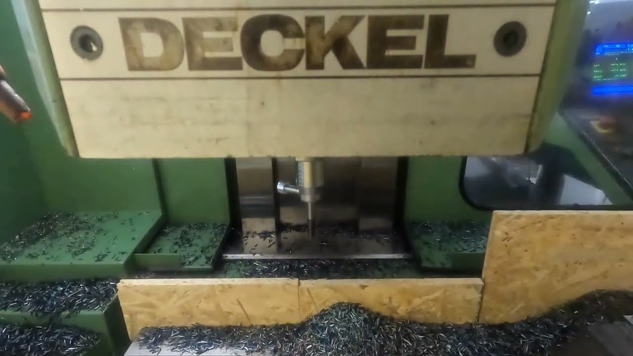 Deckel FP4 NC Dialog 11 / Fusion 360 / Schaltfinger