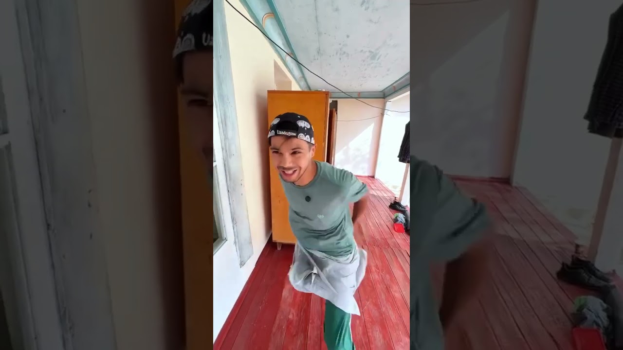Yana kim aka ukalarini kiyimini kiyib katta bo'lgan? 😅