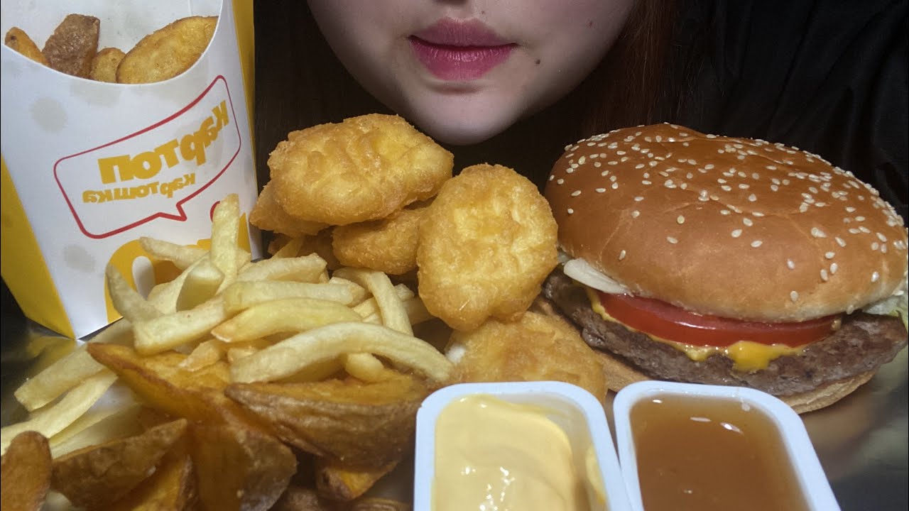 MUKBANG|ASMR McDonald’s BURGER CHICKEN NUGGETS МУКБАНГ/Макдональдс БУРГЕРЫ И НАГГЕТСЫ