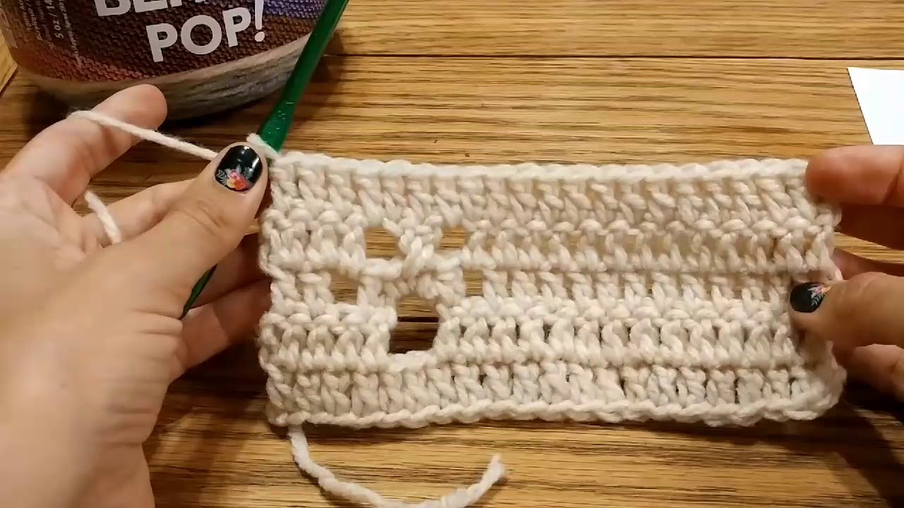 Meandering Paw Prints Scarf Pattern