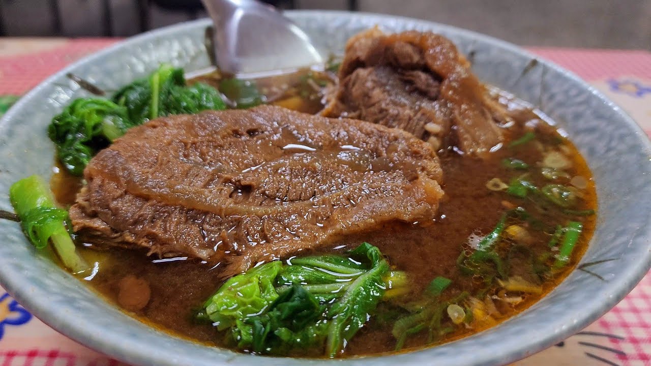 *2023/03/15/樹林區 宏記牛肉飯.麵專賣店+無敵家赤肉大腸蚵仔麵線【Meck大叔】