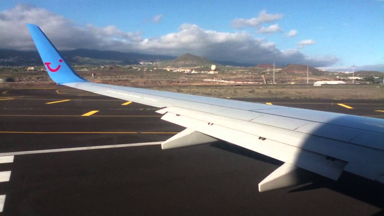 Thomson Airways 737-800 Taking Off Tenerife South Airport