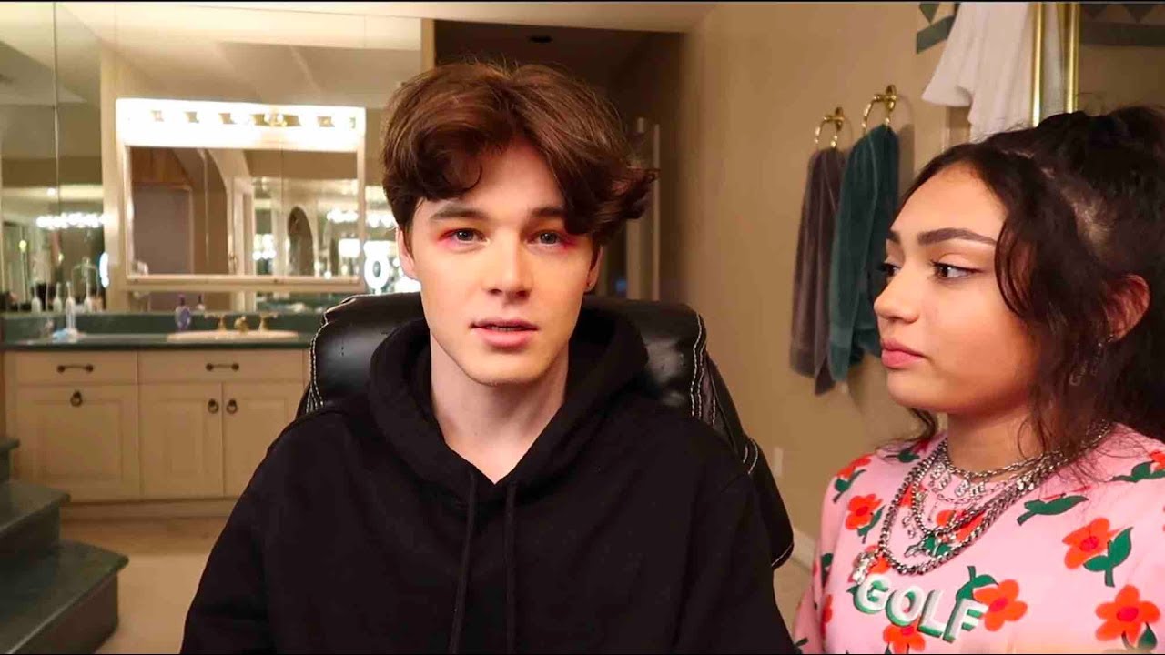 Avani Does My Makeup In The Hype House!