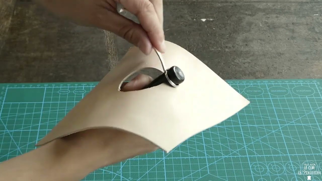 Stylos coupe lacet - d&eacute;mo - La Peausserie