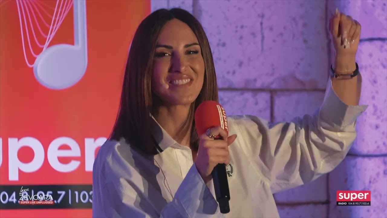 Λένα Ζευγαρά - Super Live Unplugged - Τραγούδι