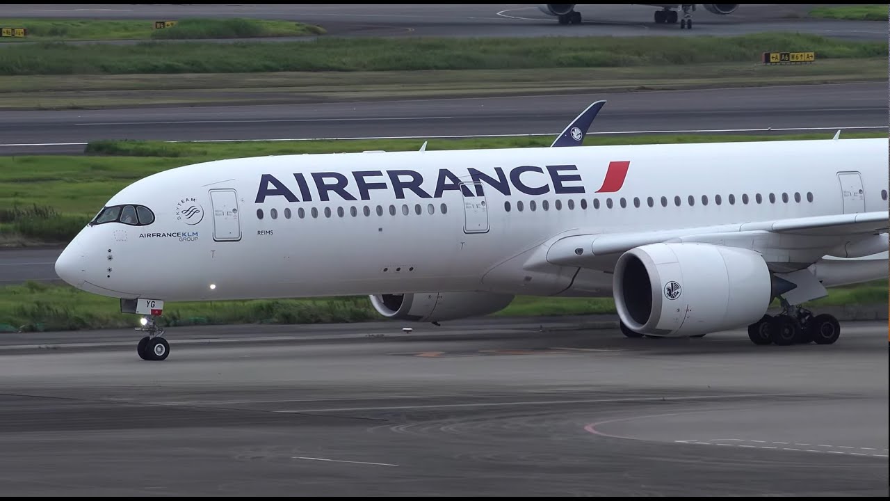 Air France Airbus A350-900 F-HTYG Landing at HND 16R