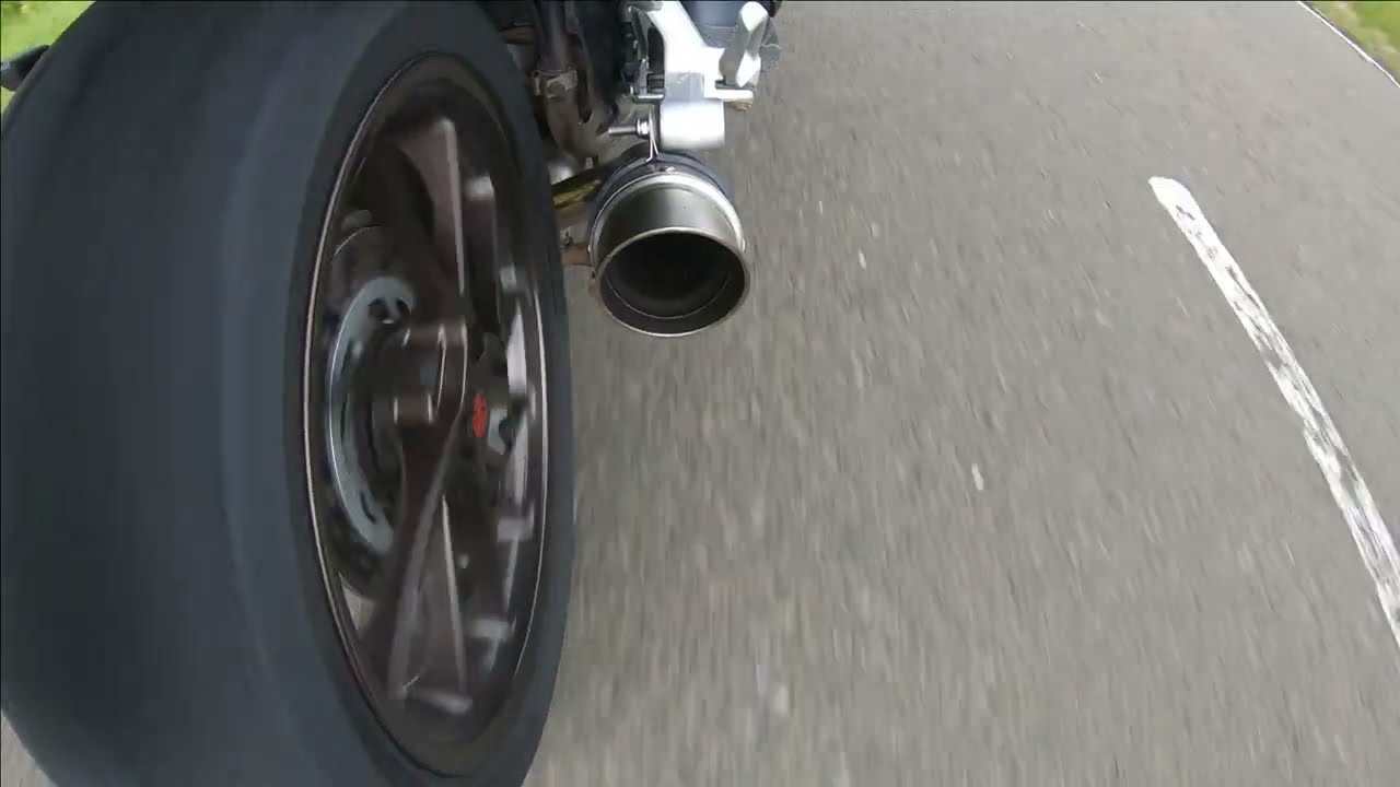 Testing the quickshifter on my Honda VFR800
