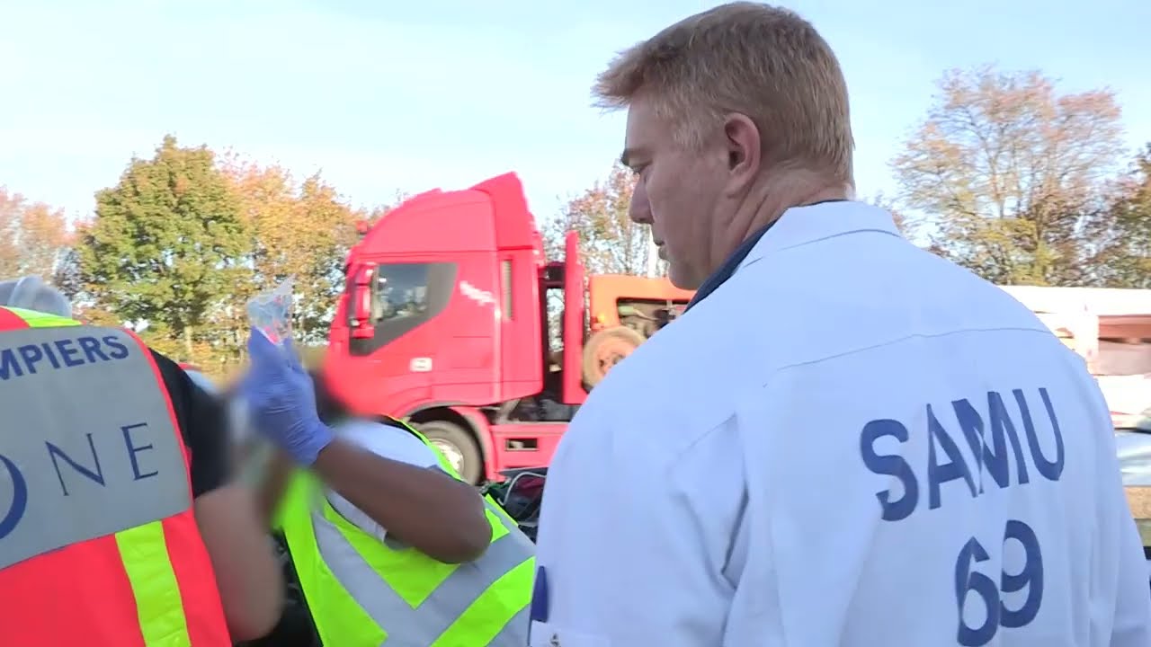SAMU de Lyon : 700 000 appels par an, course contre la montre