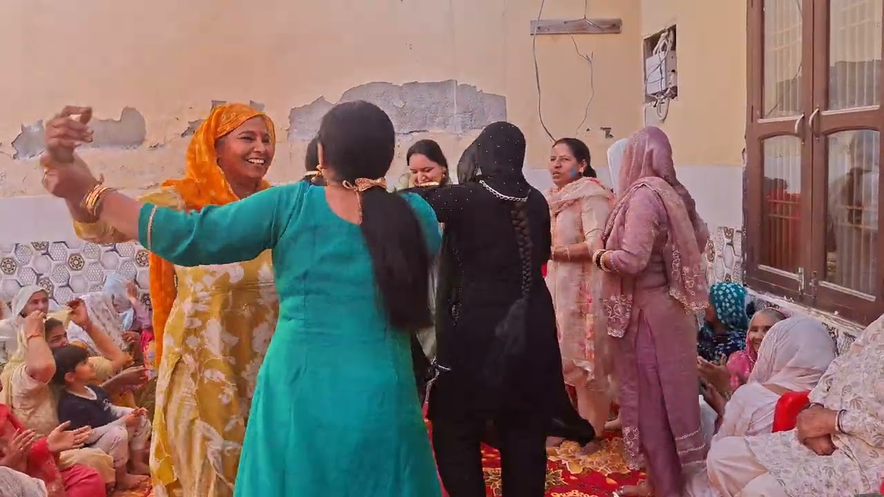 लोबेबे तीयाड गावम होकी धूम 🎉🎉🥳🥳👍👍👌👌💯💯सूपर से भी ऊपर 🙏🙏