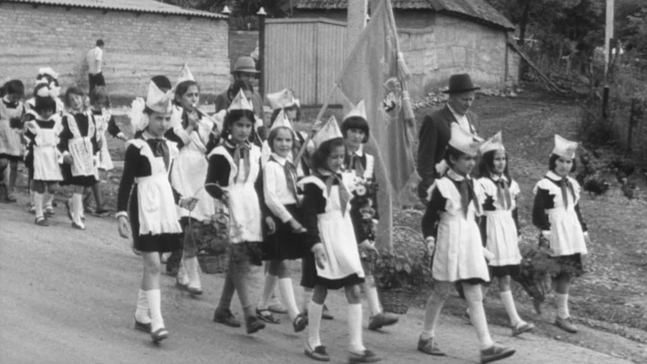 Школа в Яндаре 1984 г. Педагоги  Хашагульговы
