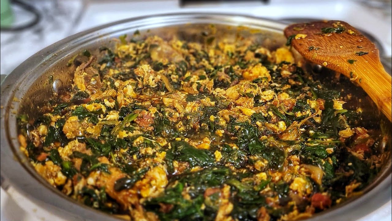HOW TO MAKE GHANAIAN PALAVA SAUCE || SPINACH SAUCE RECIPE || KONTOMIRE STEW||fixngobbleTv