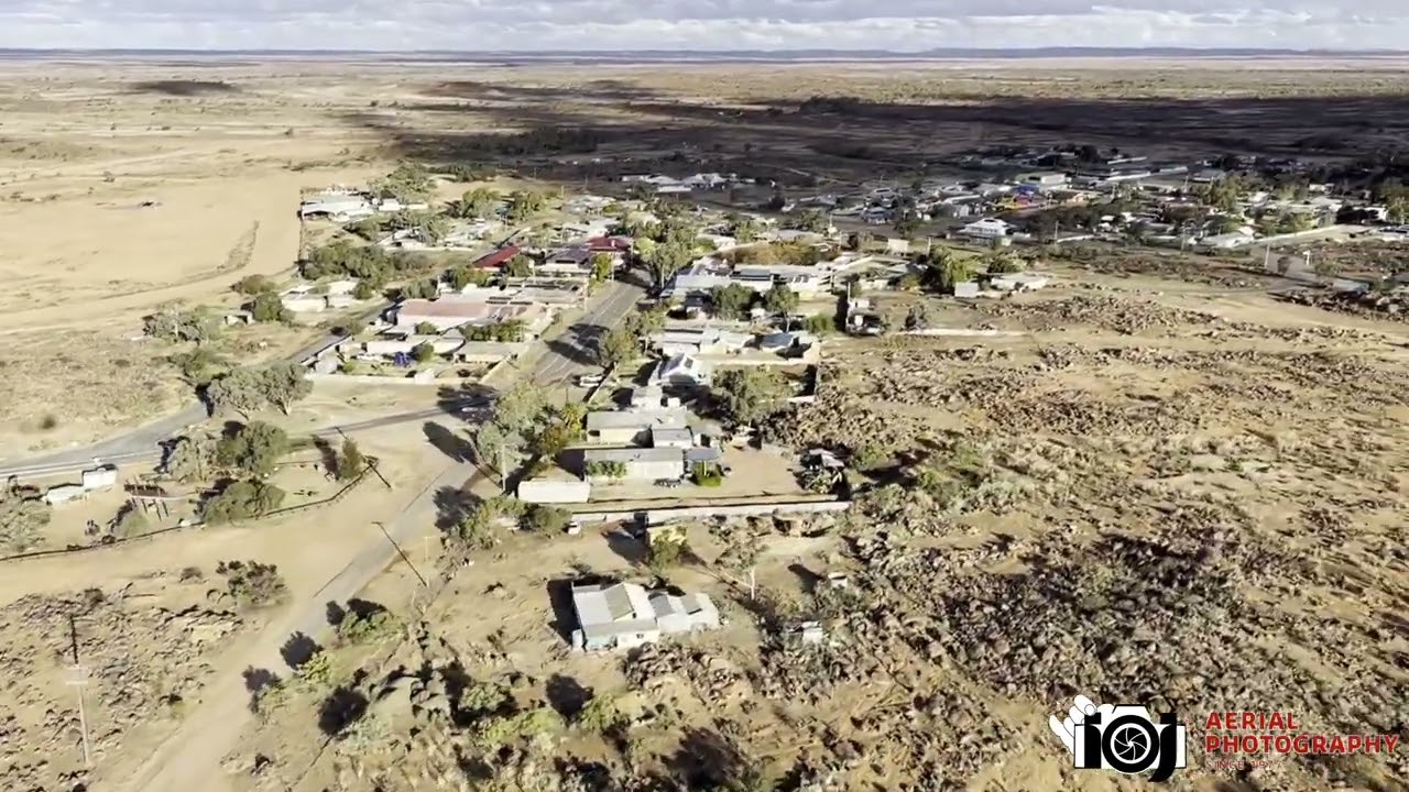 Fly over of Tibooburra, NSW - Lake Eyre Scenic Flights