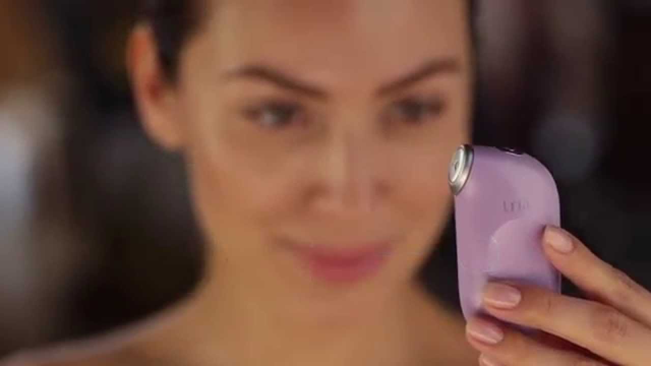 How to Use the Tria SmoothBeauty&trade; Eye Wrinkle Laser | Tria Beauty&reg;