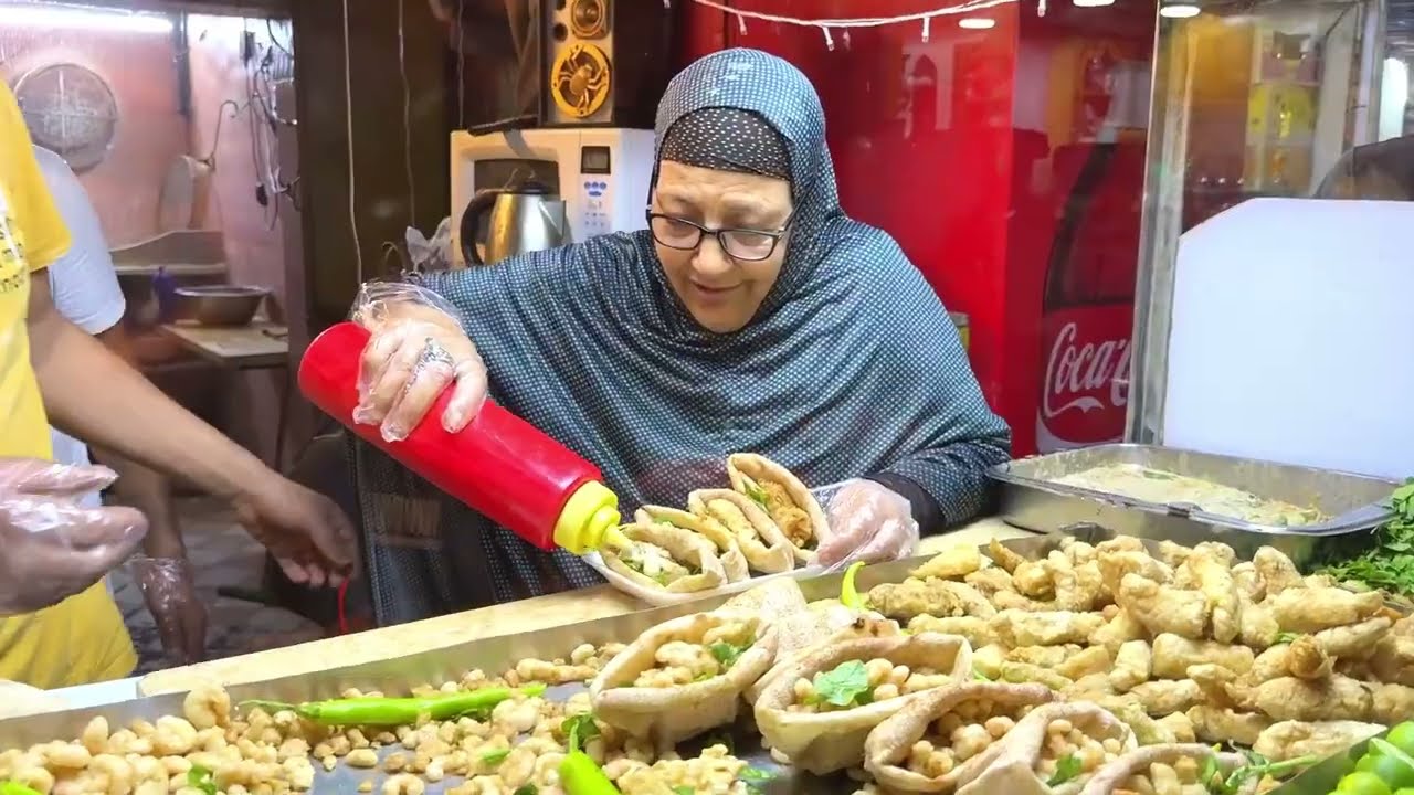 جمبري و فيلية بـ 10ج و سر السندوتش الي قالب الدنيا في الزاوية و الحمرا