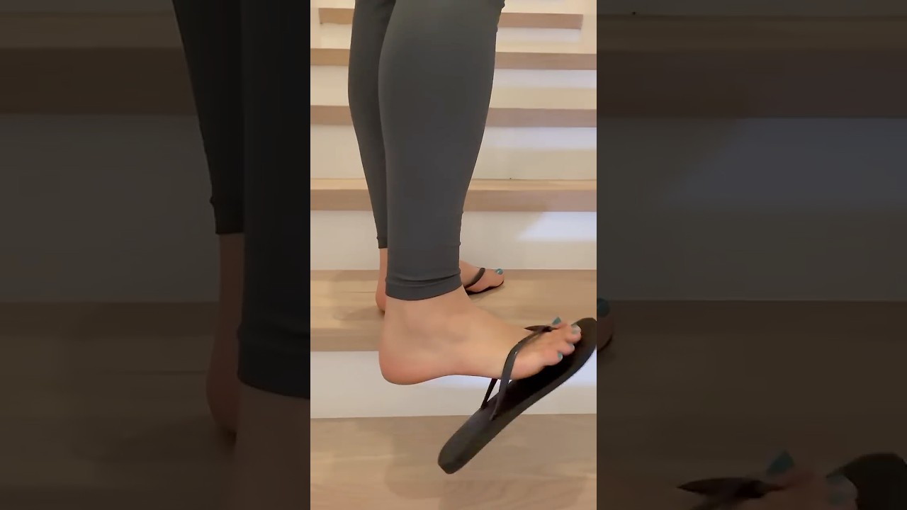 Flip-flops ASMR tapping (walking up the stairs) 🩴