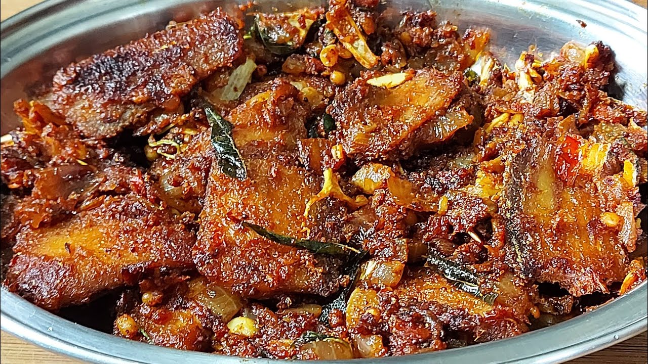 ఉప్పు చేప వేపుడు | ఎండు చేపల ఫ్రై | uppu chepa tamota vepudu | salted dry fish and tomato fry